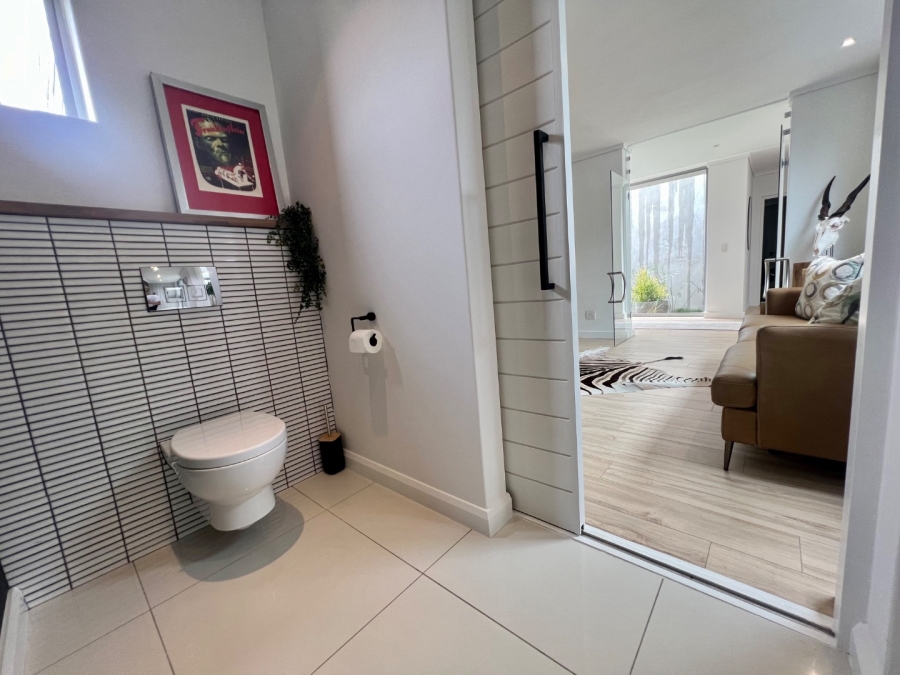 5 Bedroom Property for Sale in Oubaai Western Cape